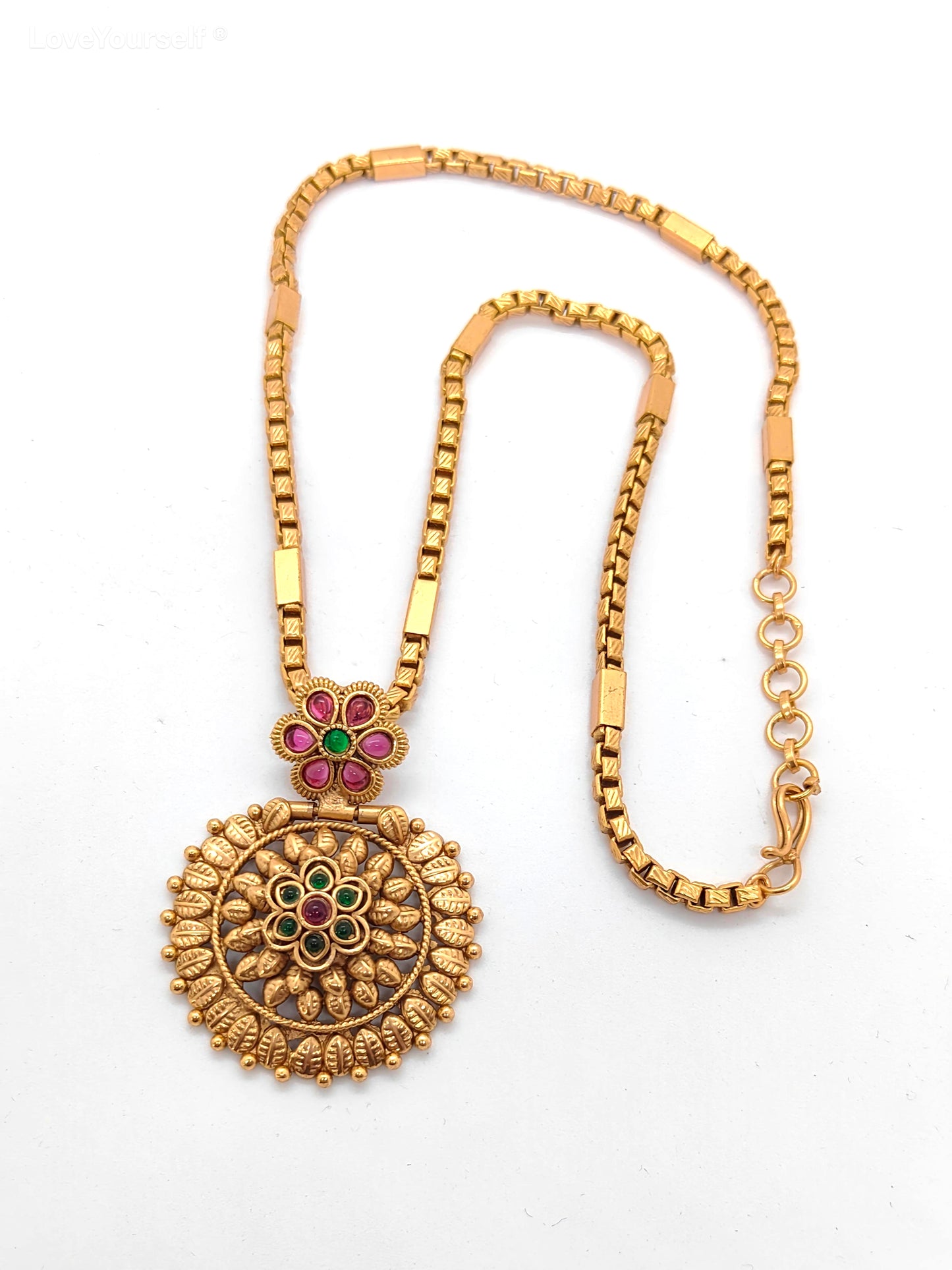 Floral Pendant Chain Necklace
